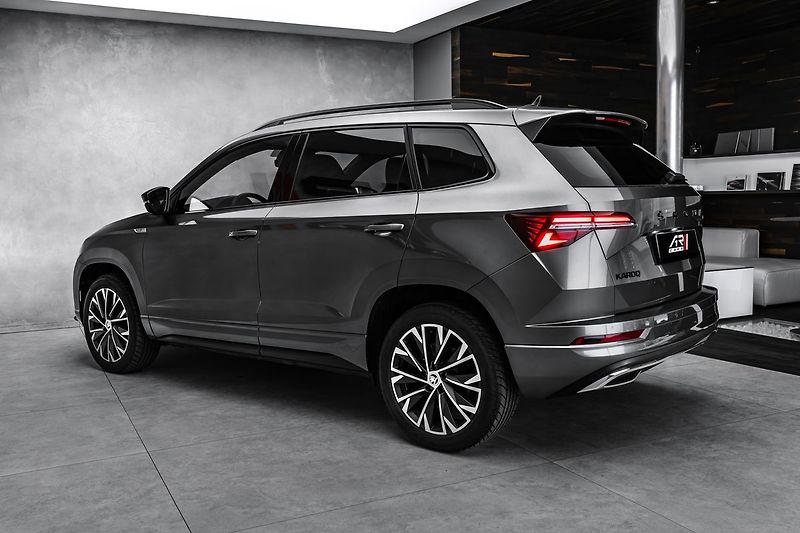 Škoda Karoq 1,5TSI SPORTLINE DSG 13.700Km - fotka 7 z 23