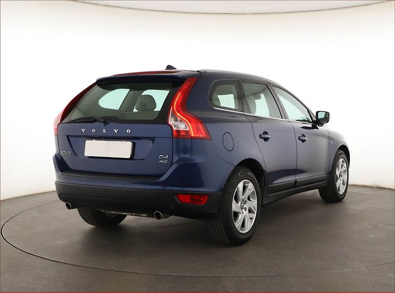 Volvo XC60 (2012) D4, Automat, Tempomat - fotka 5 z 17