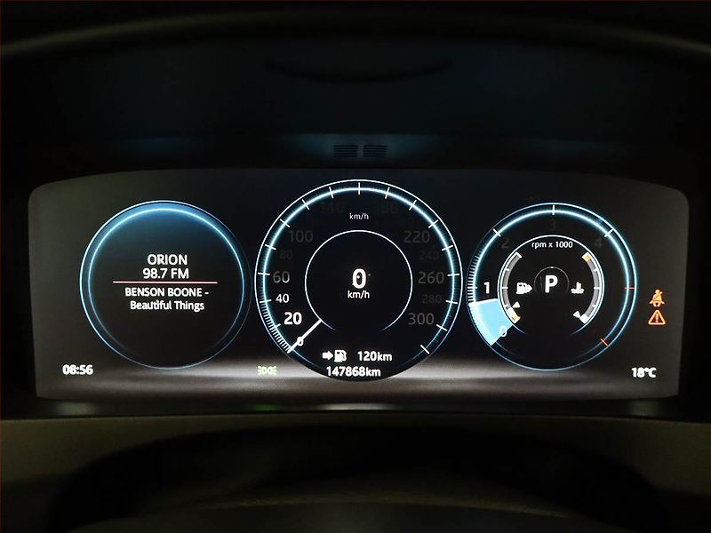 Jaguar F-Pace (2016) 20d AWD, Automat, Serv.kniha - fotka 9 z 18