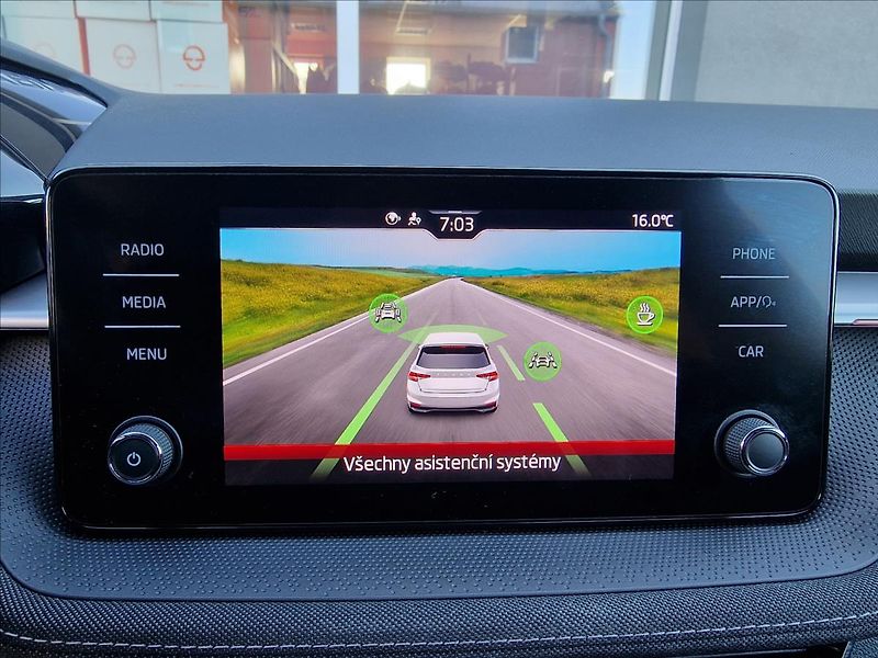 Škoda Fabia 1.0 TSI Style,Původ ČR,1.Maj. - fotka 27 z 49