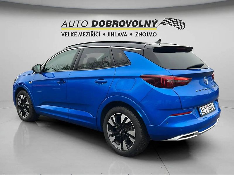 Opel Grandland Ultimate 4x4 PHEV 1.6L Turbo 8 - fotka 5 z 31