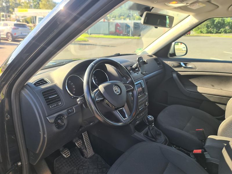 Škoda Yeti (2015) 2.0 TDi 103-KW 4x4 ADVENTURE X - fotka 17 z 24