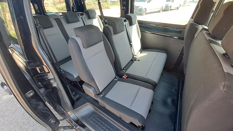 Citroën Jumpy XL 1.5 BlueHDi 120 S&S 9 míst - fotka 10 z 26