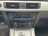 BMW Řada 3 320i Coupe - náhled 17