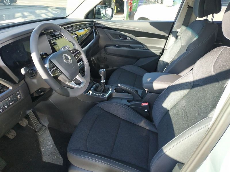 KGM Korando 1.5T, SMART,2WD, MT, SKLADEM - fotka 12 z 30