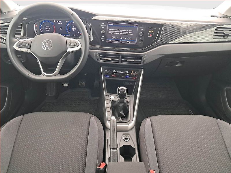 Volkswagen Taigo (2025) 1.0 TSI - fotka 8 z 17