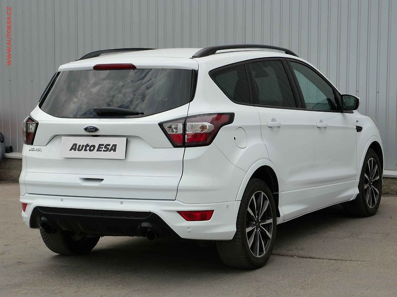 Ford Kuga (2017) 1.5 TDCi, ST-Line - fotka 4 z 20