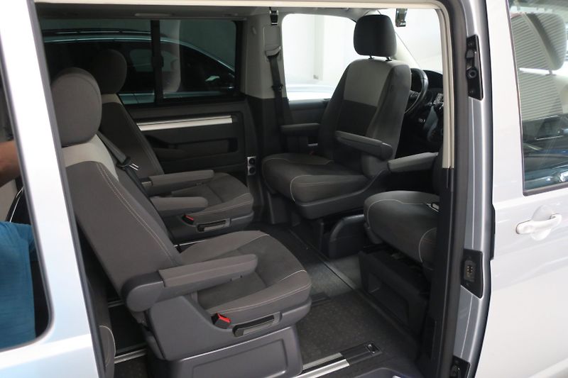 Volkswagen T5 California (2015) 2.0TDI Beach 4Mot. DSG Bi-XEN - fotka 32 z 50