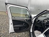 Mini Countryman 2.0SD 110PS COOPER D AUTOMAT!! - náhled 99