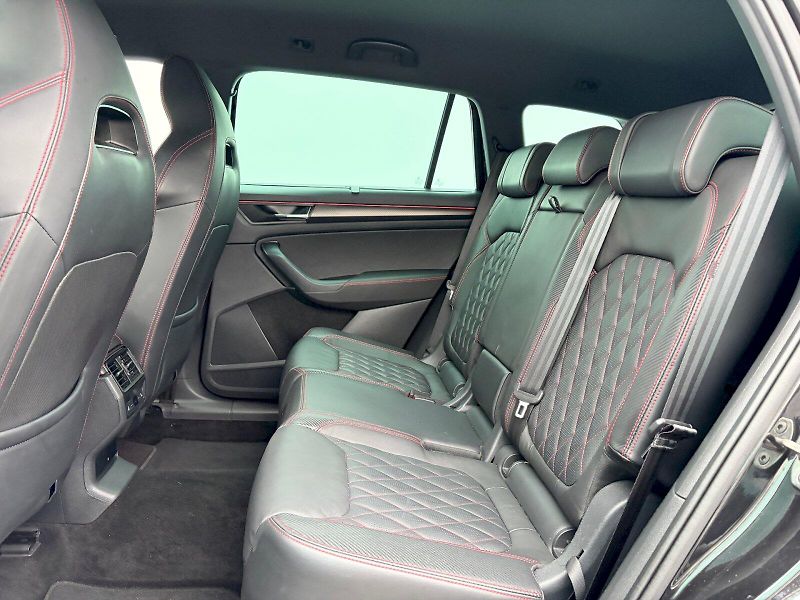 Škoda Kodiaq (2022) 4x4 DSG 2.0 TSI / 180 kW / RS - fotka 7 z 36