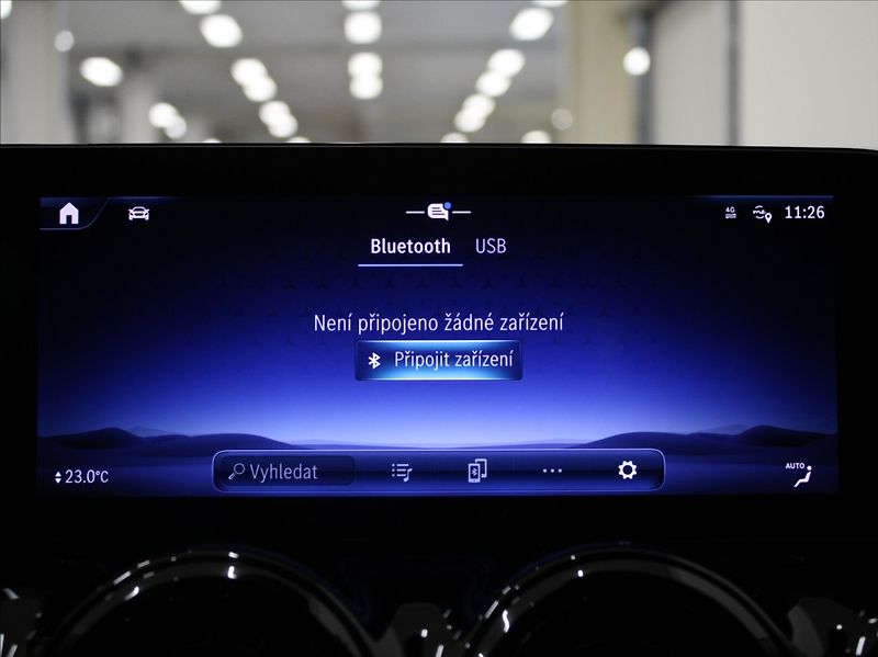 Mercedes-Benz GLA 2,0 200D 4Matic 1.maj.ČR.35tkm - fotka 11 z 23