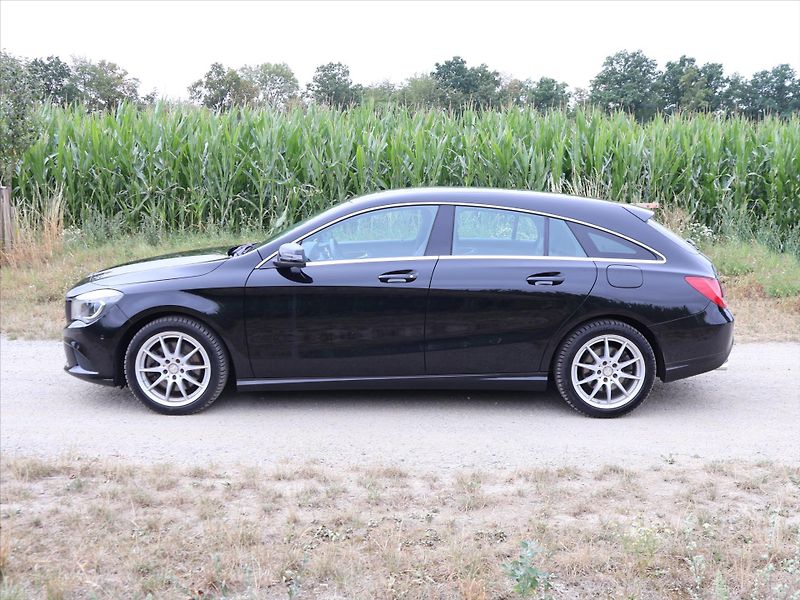 Mercedes-Benz CLA 2,0 250 155kW 4Matic Xenon - fotka 4 z 27