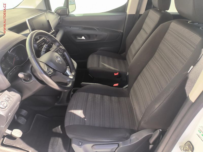 Opel Combo (2020) 1.5CDTi MAXi XL, Life, 96kW - fotka 9 z 22