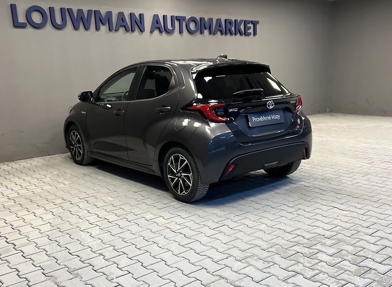 Toyota Yaris 1.5 Hybrid AT COMFORT STYLE TE - fotka 15 z 16