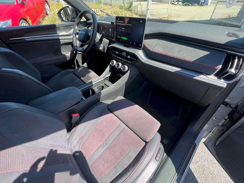 Škoda Kodiaq (2025) RS 2.0TSi 4x4 195kW 7°automati - fotka 20 z 30