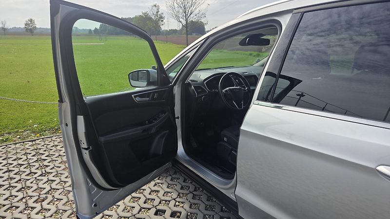 Ford Galaxy (2023) 2.0 EcoBl 110kW AT TITAN DPH - fotka 9 z 36