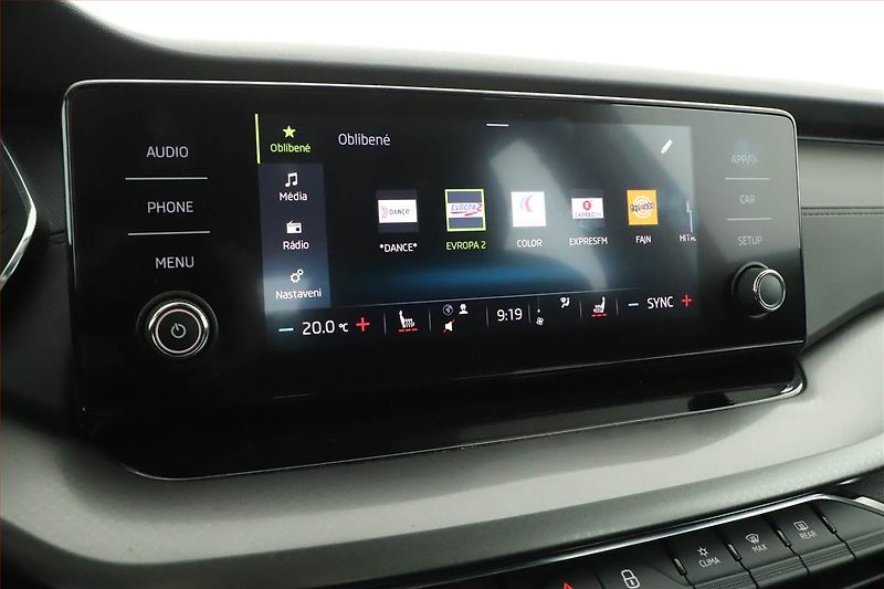 Škoda Octavia (2021) 2.0 TDI, Tempomat - fotka 14 z 20