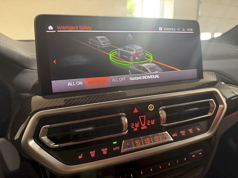 BMW X3 M40d xDrive Laser HUD tažné - fotka 26 z 43