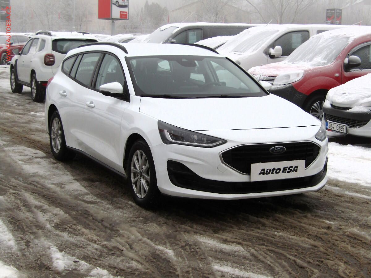 Ford Focus 1.0 EB, ČR, Trend, LED