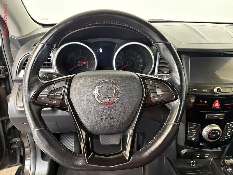 SsangYong XLV (2016) 1.6 D 4WD, AT, +ALU - fotka 15 z 16