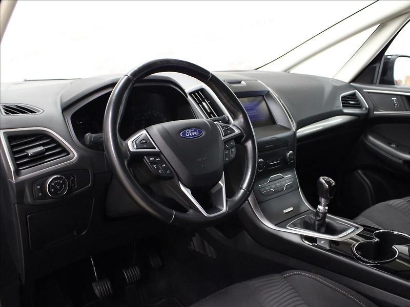 Ford S-MAX 2,0 TDCi 1.majitel - fotka 10 z 32