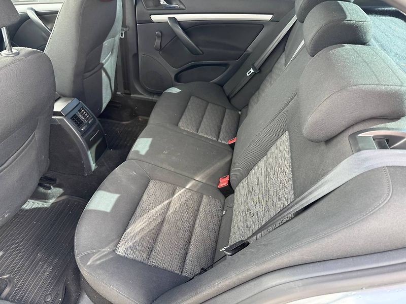 Škoda Octavia (2012) 1.6 TDI 77 kW Ambiente - fotka 9 z 20