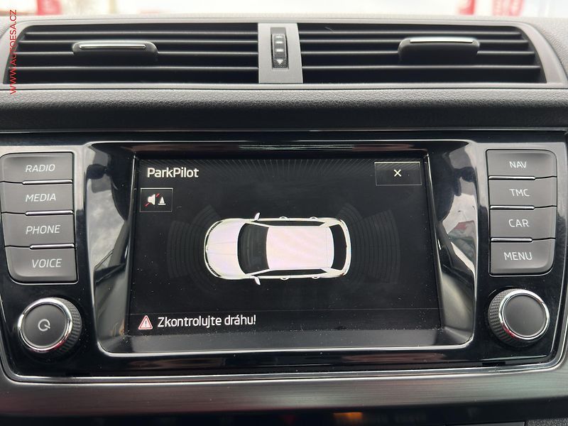 Škoda Fabia (2016) 1.4 TDI, Navi, AC - fotka 14 z 18