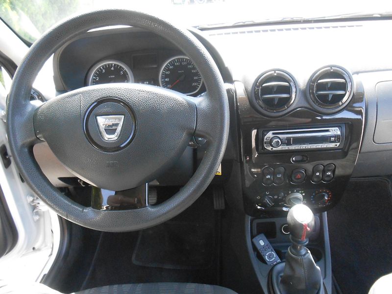 Dacia Duster 1.5DCi, KLIMA, Tažné!! - fotka 26 z 32