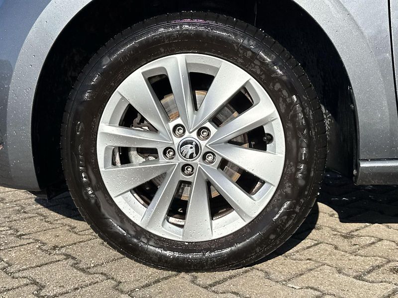 Škoda Scala (2024) 1.0 TSI DSG Selection - fotka 27 z 31