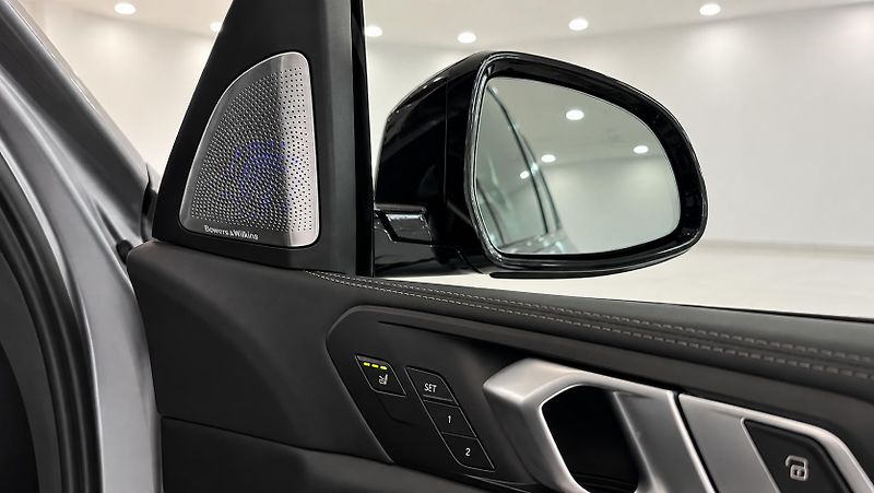 BMW X7 (2024) - fotka 13 z 33