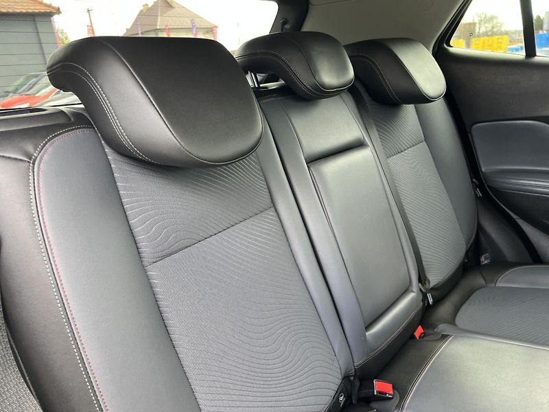 Opel Mokka 1.4T COSMO 4x4 KAMERA NAVI - fotka 25 z 37