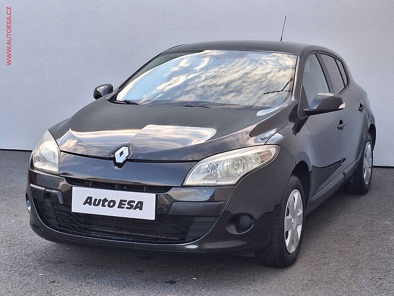 Renault Mégane (2009) 1.6i 16V, 1.maj,ČR, AC - fotka 3 z 15