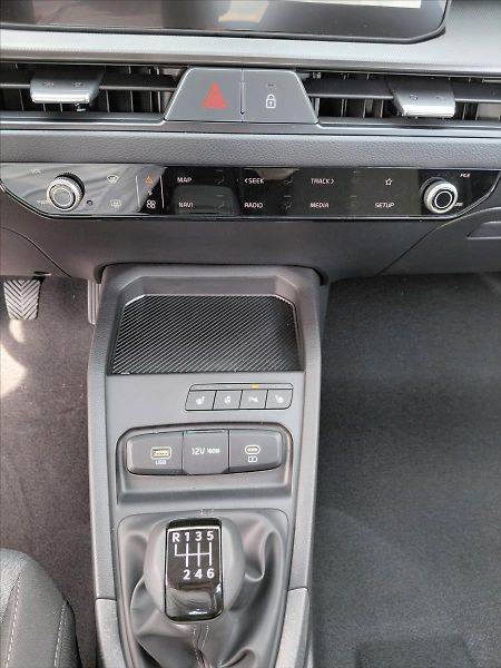 Kia Stonic (2026) 1,0   T-GDI SPIN - fotka 14 z 14