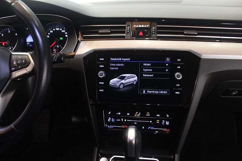 Volkswagen Passat (2021) 2.0TDI DSG LED Nez.Topení - fotka 27 z 36