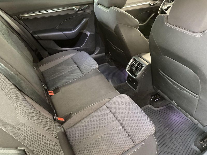 Škoda Octavia (2022) Combi 2.0 TDI 4x4 DSG Style + - fotka 9 z 34