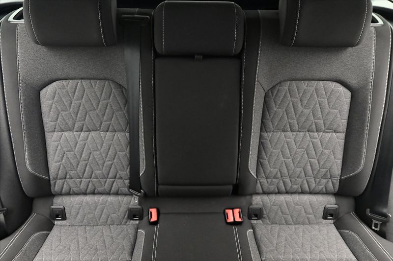 Volkswagen Passat 2,0 TDI 110 kW DSG Business Zá - fotka 29 z 33