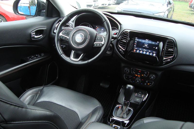 Jeep Compass (2019) LIMITED 2.0 CRD, 4x4 - fotka 48 z 86