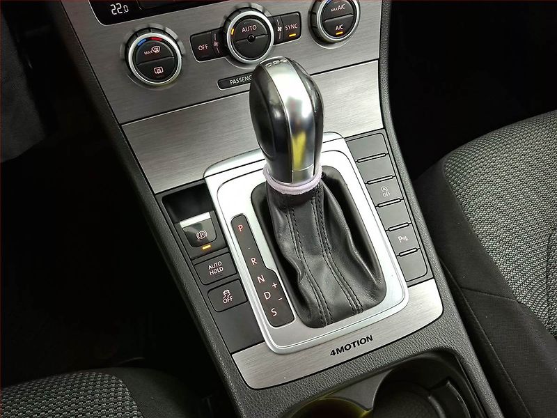 Volkswagen Passat (2013) 2.0 TDI, 4X4, Automat, Xenony - fotka 13 z 16