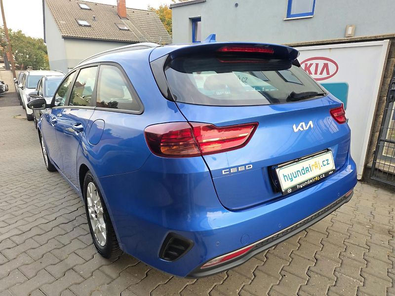 Kia Ceed 1.5-V ZÁRUCE-AUTOMAT-KAMERA - fotka 12 z 36