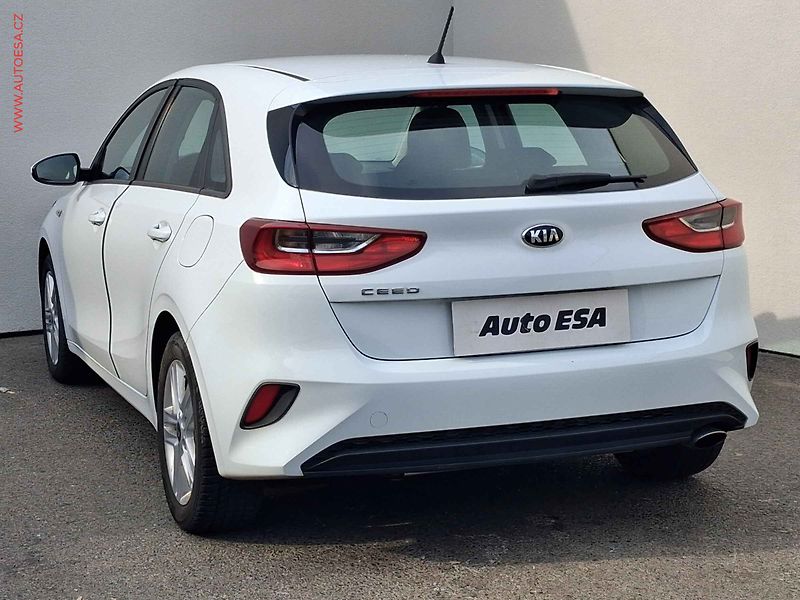 Kia Ceed (2019) 1.4CVVT, 1.maj,ČR, AC, tempo - fotka 6 z 16
