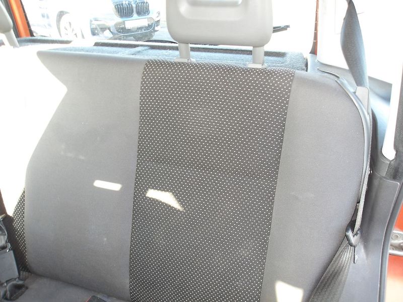 Fiat Panda 1,1i ČR NOVÁ STK ! - fotka 19 z 24