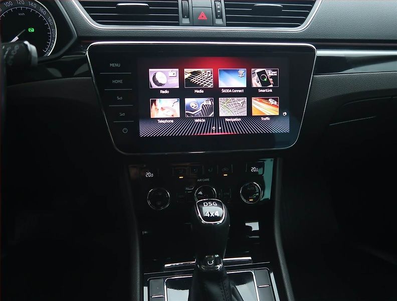 Škoda Superb (2017) Laurin&Klement 2.0 TDI 4x4 - fotka 20 z 22