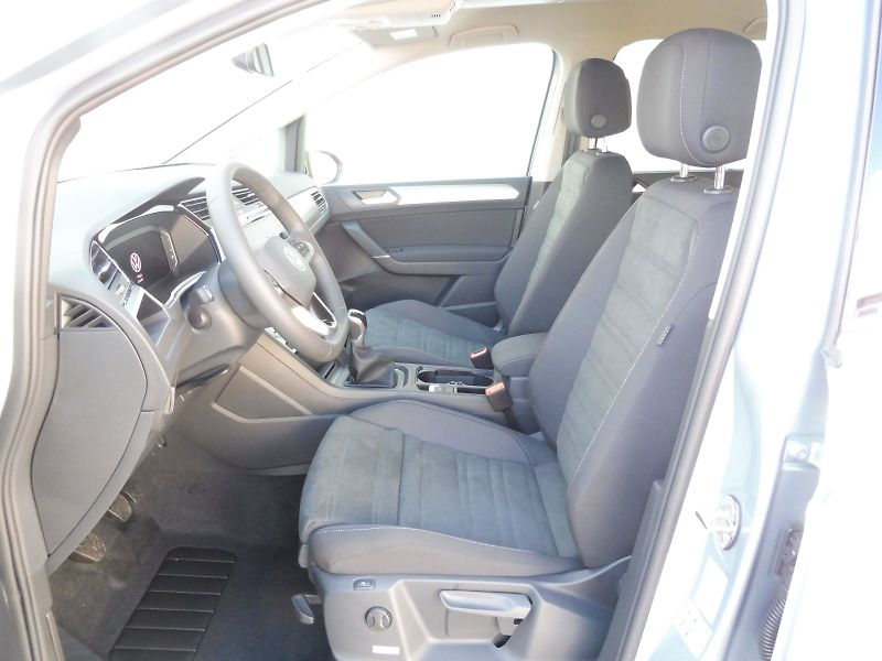 Volkswagen Touran (2026) People 1,5 TSI 110kW - fotka 7 z 26