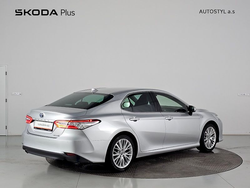 Toyota Camry (2019) 2.5HEV EXECUTIVE - fotka 2 z 29