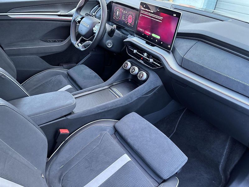 Škoda Kodiaq (2025) 2.0 TDI 4x4 DSG Sportline - fotka 9 z 39