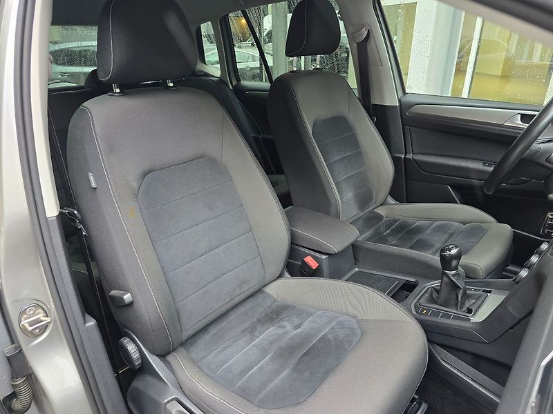 Volkswagen Golf Sportsvan 1,4 TSI 92KW,  Highline, ČR - fotka 22 z 29