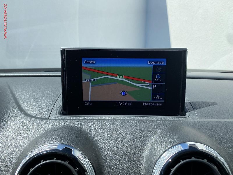 Audi A3 (2016) 1.4 TFSi, Bixen, navi, kůže - fotka 18 z 19