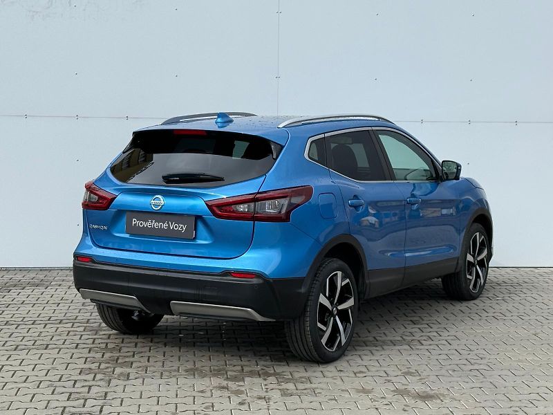 Nissan Qashqai 1.3 DIG-T DCT Tekna - fotka 2 z 29