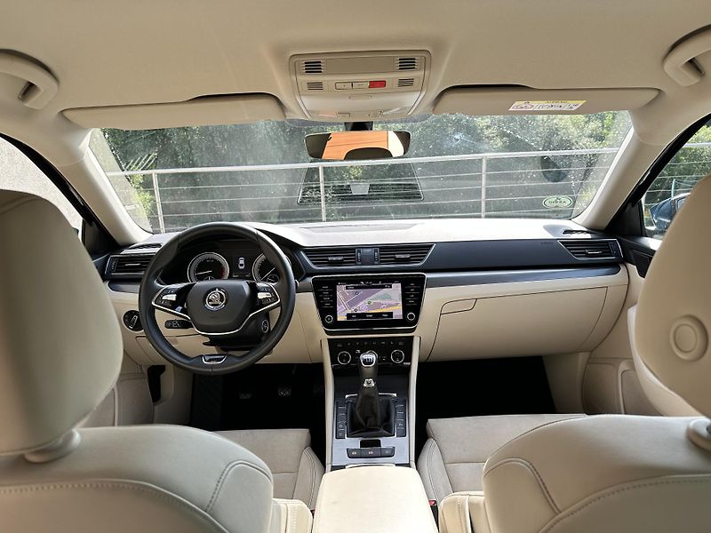 Škoda Superb (2020) 1.5 TSi, po STK - fotka 18 z 22