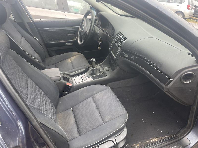 BMW Řada 5 E39 520D 100Kw NÁHRADNÍ DÍLY - fotka 4 z 6